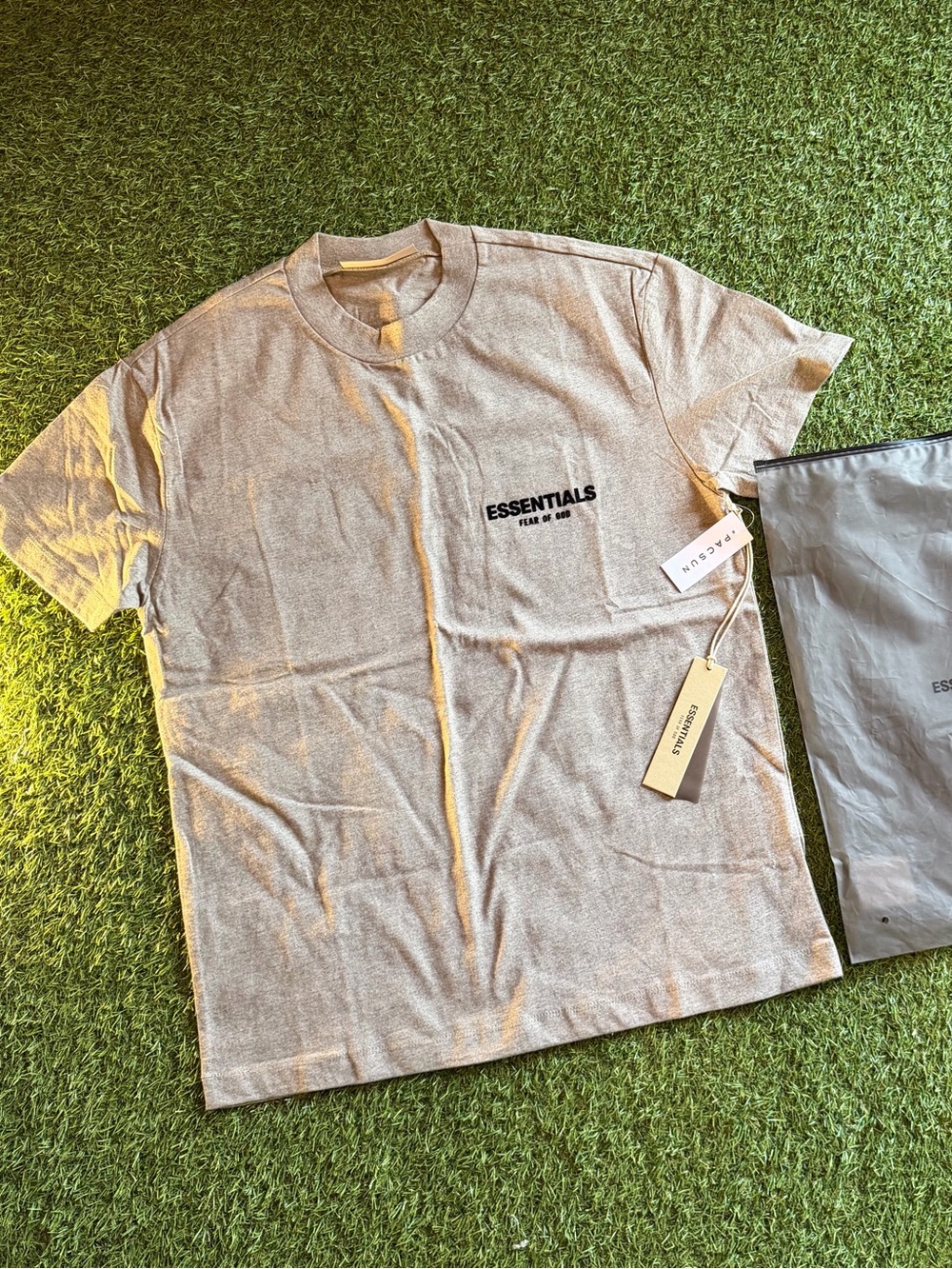 Fear of God Essentials T-Shirt – Dark Oatmeal